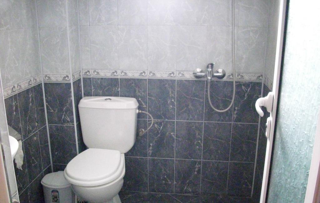 Guest House Lazur Obzor Exterior photo