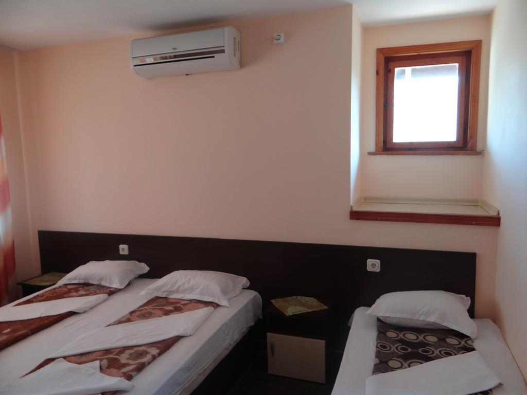 Guest House Lazur Obzor Room photo