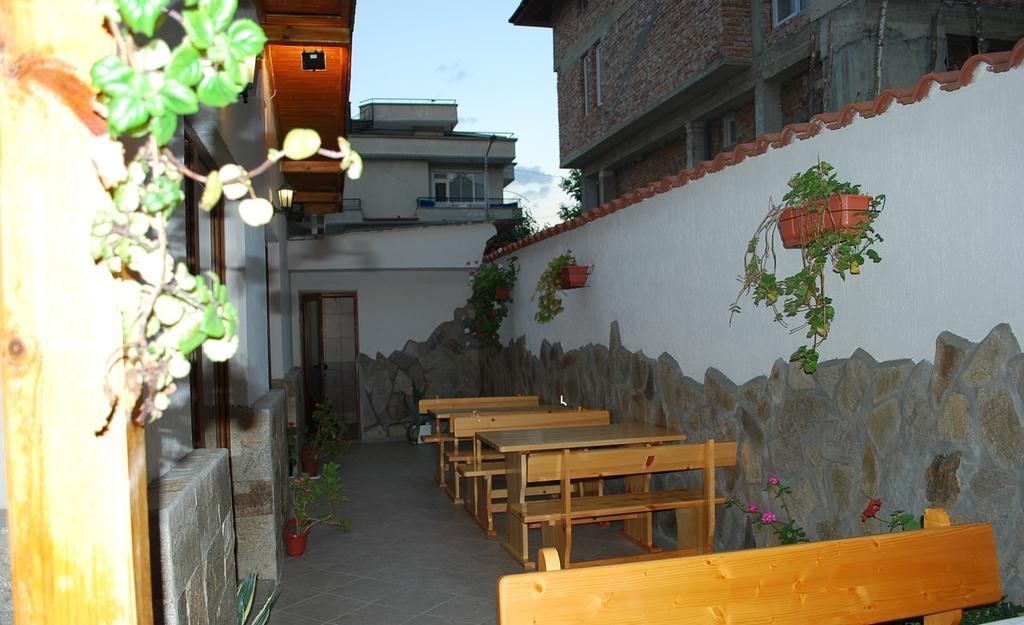 Guest House Lazur Obzor Exterior photo