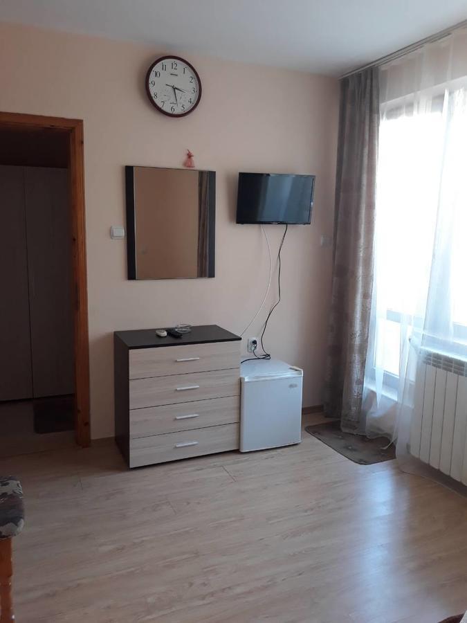 Guest House Lazur Obzor Exterior photo